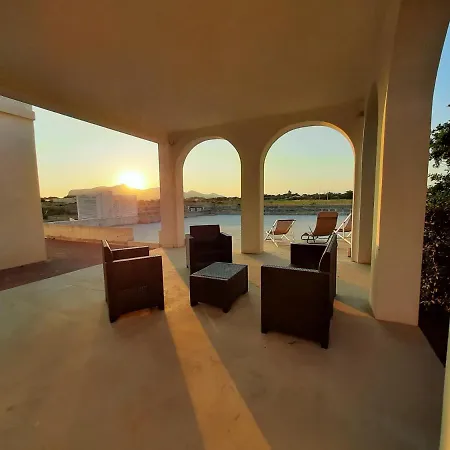 Gli Archi Calaazzurra Favignana