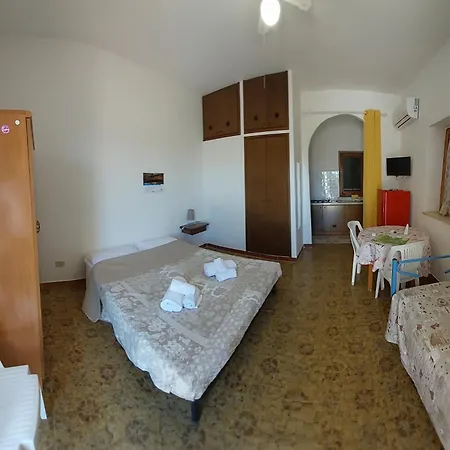 Gli Archi Calaazzurra Favignana